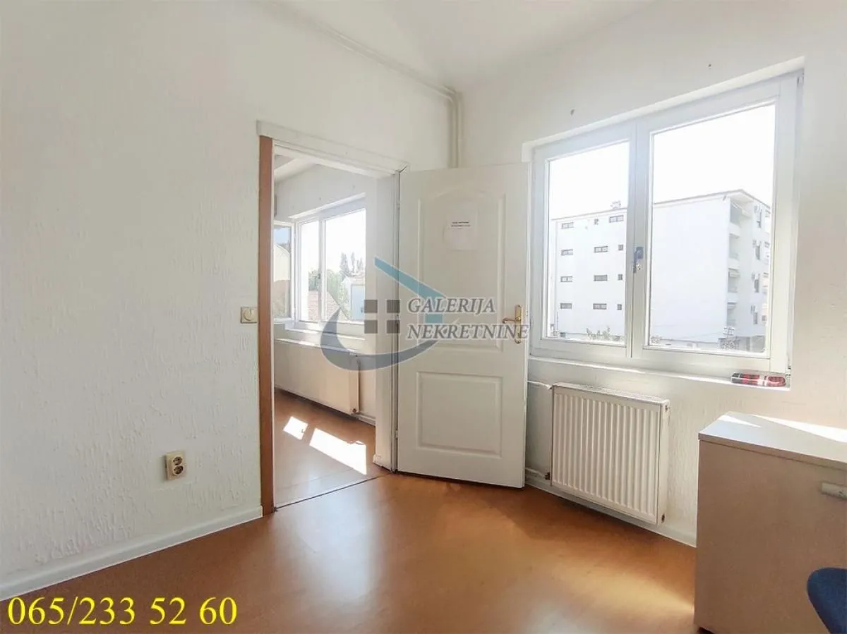 Rent, four bedroom apartment, 176m², Voždovac Sve Podlokacije, Beograd