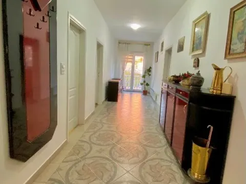 Sale, three bedroom apartment, 121m², Jajinci, Voždovac Sve Podlokacije - image 4