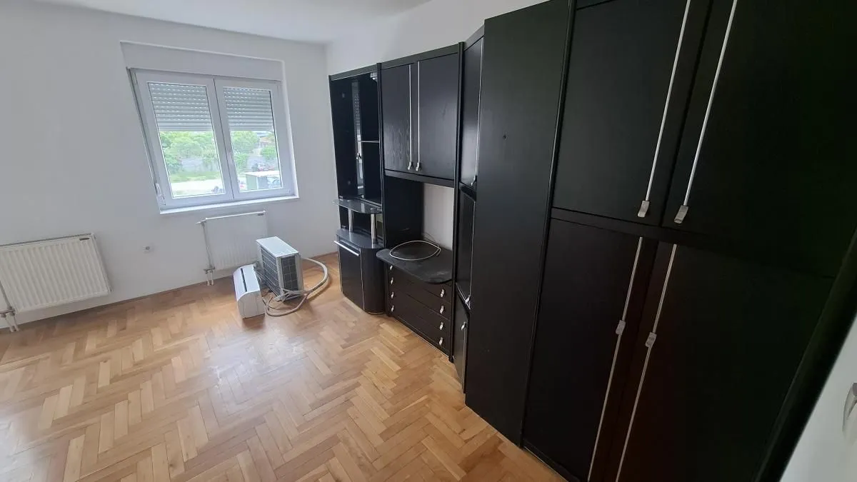 Izdavanje, dvosoban stan, 67m², Nova Detelinara, Novi Sad Sve Podlokacije