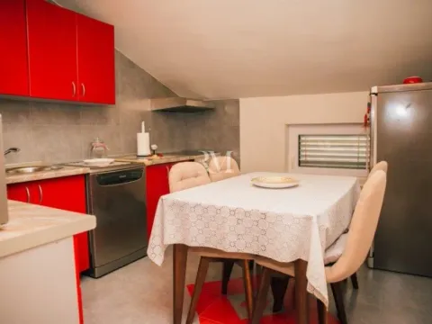 Izdavanje, dvosoban stan, 120m², Sveti Stasije, Kotor - image 6