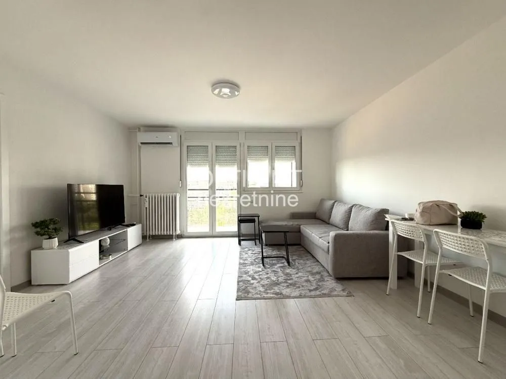 Izdavanje, trosoban stan, 58m², Novi Beograd Blok 28, Novi Beograd Sve Podlokacije
