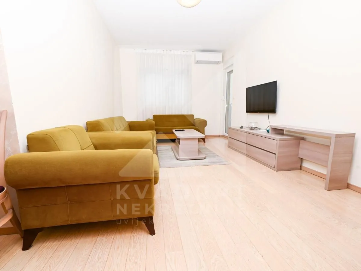 Rent, two bedroom apartment, 72m², City Kvart, Podgorica
