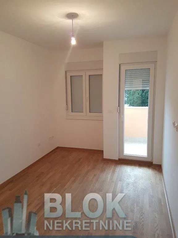 Izdavanje, jednosoban stan, 47m², City Kej, Podgorica