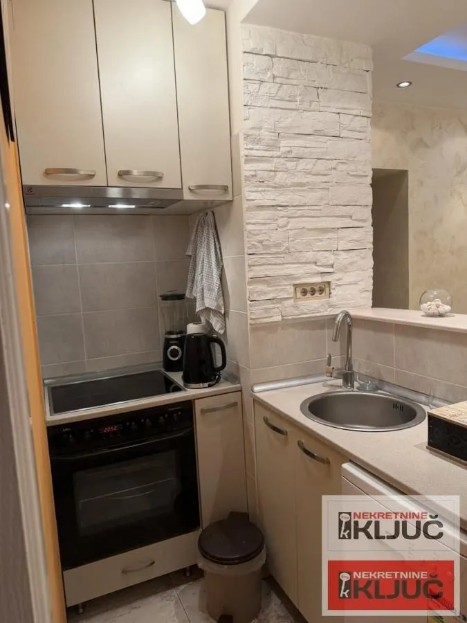 Prodaja, dvosoban stan, 47m², Detelinara, Novi Sad Sve Podlokacije