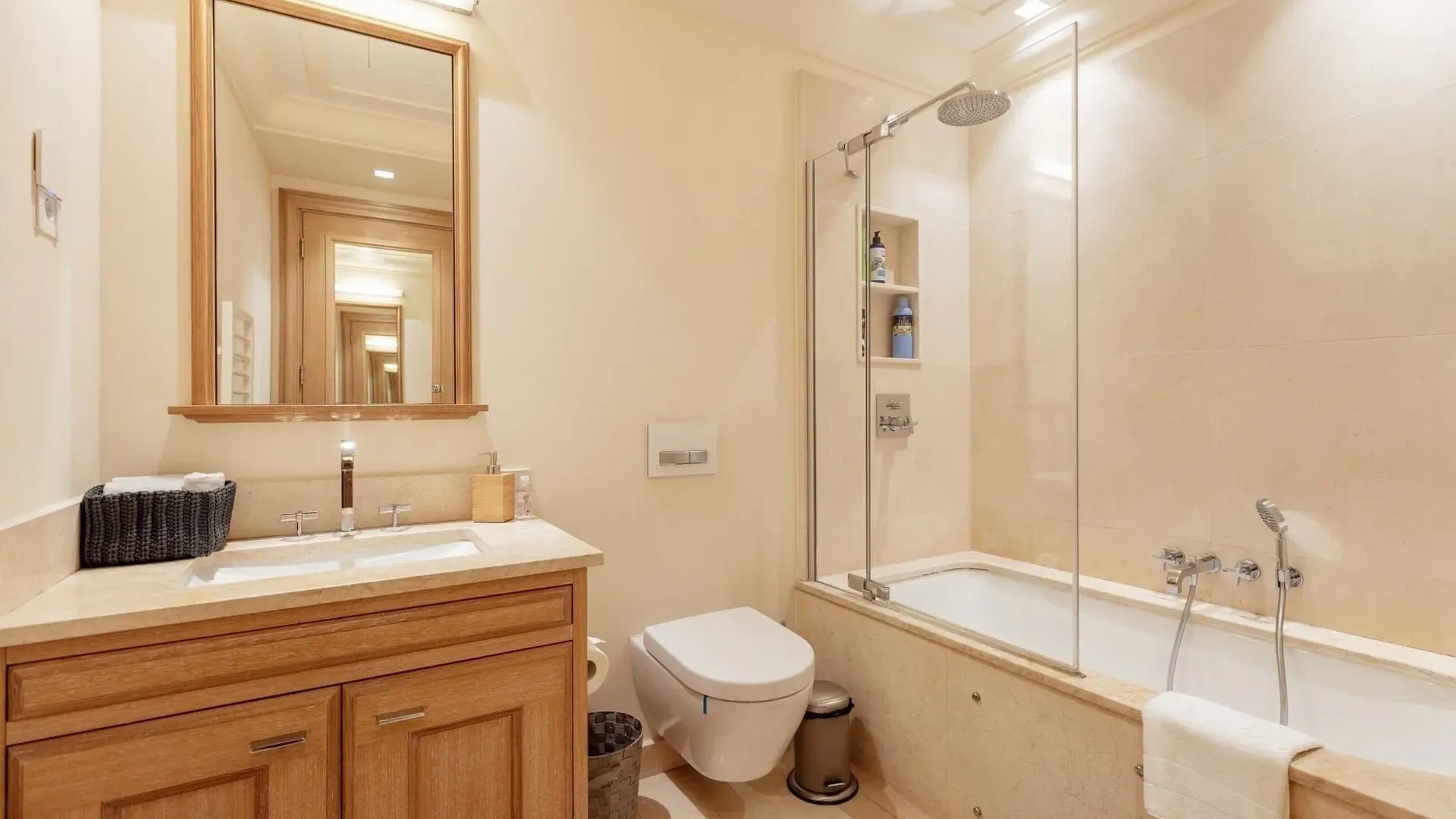 Rent, one bedroom apartment, 67m², Porto Montenegro, Tivat