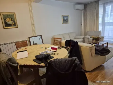 Izdavanje, trosoban stan, 75m², Kalenić Pijaca, Vračar Sve Podlokacije - image 5