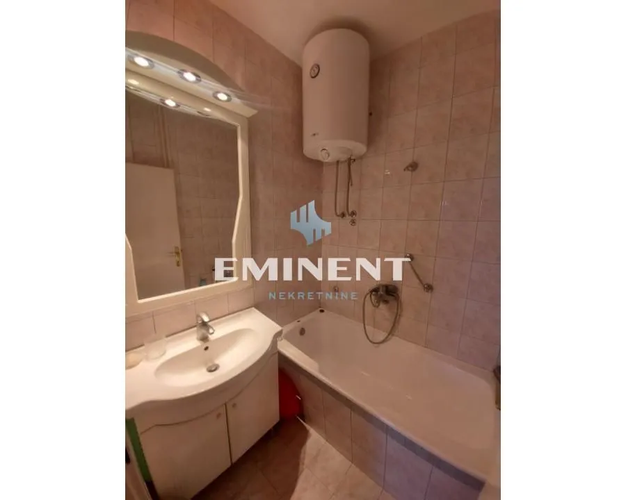 Izdavanje, stan, 68m², Voždovac Sve Podlokacije, Beograd