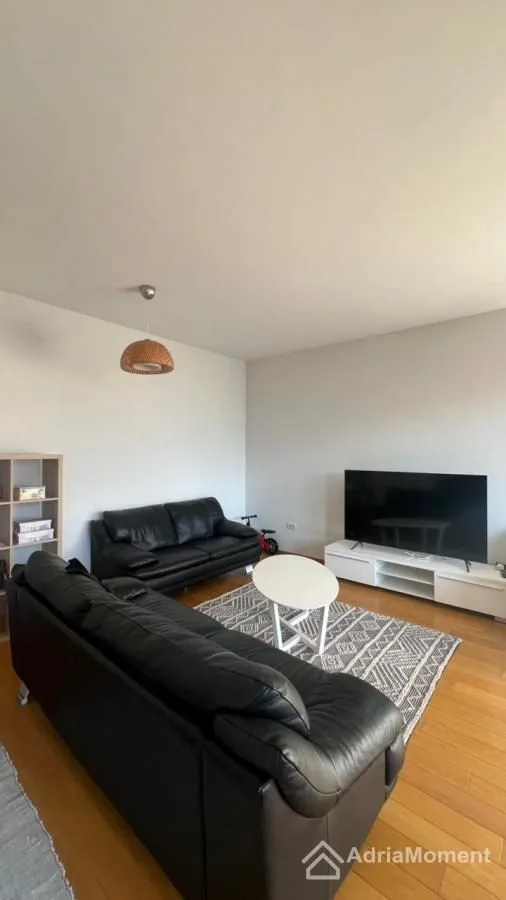 Rent, three bedroom apartment, 115m², Centar, Tivat