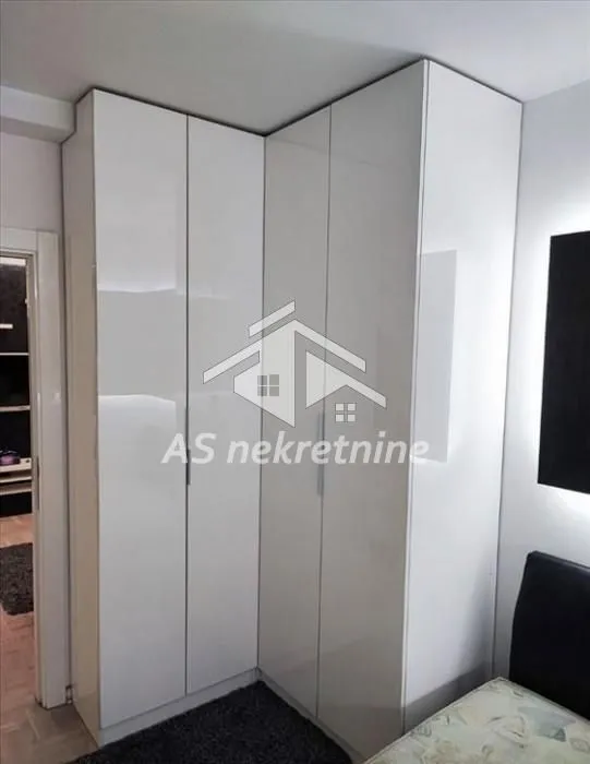 Rent, two bedroom apartment, 42m², Vračar Sve Podlokacije, Beograd