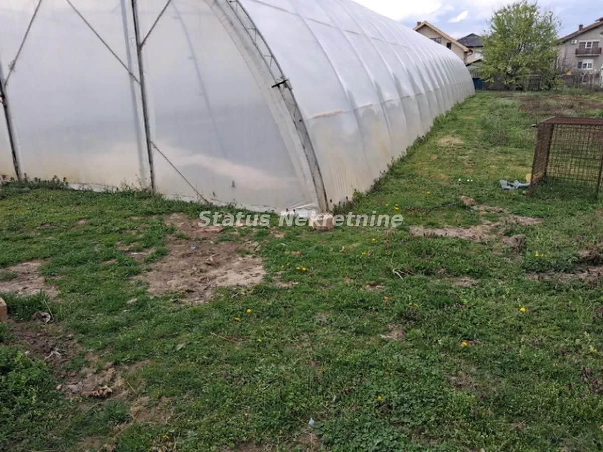 Prodaja, kuća, 279m², Futog, Novi Sad Sve Podlokacije