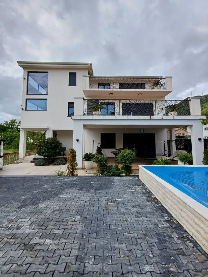 Prodaja, kuća, 296m², Budva, Crna Gora