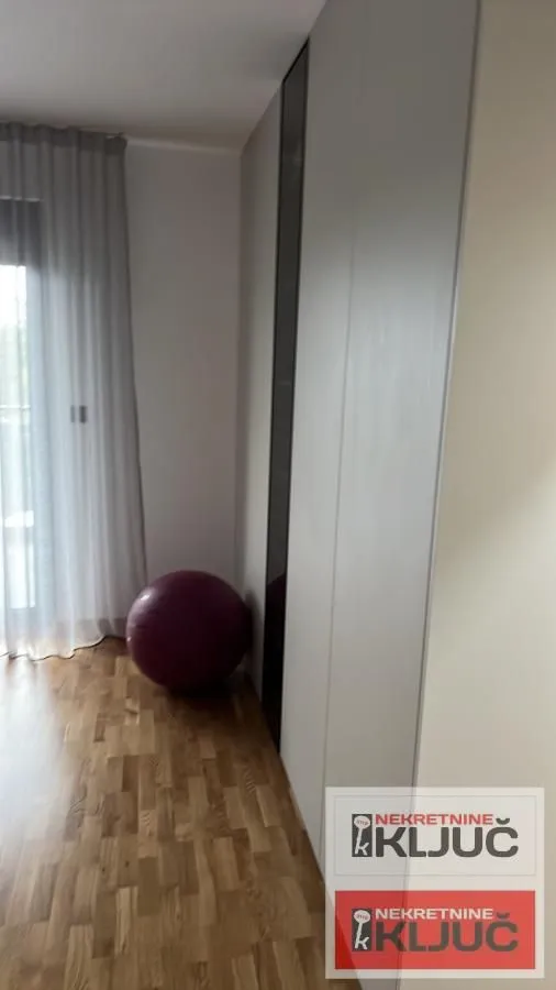 Prodaja, trosoban stan, 77m², Sremska Kamenica, Petrovaradin
