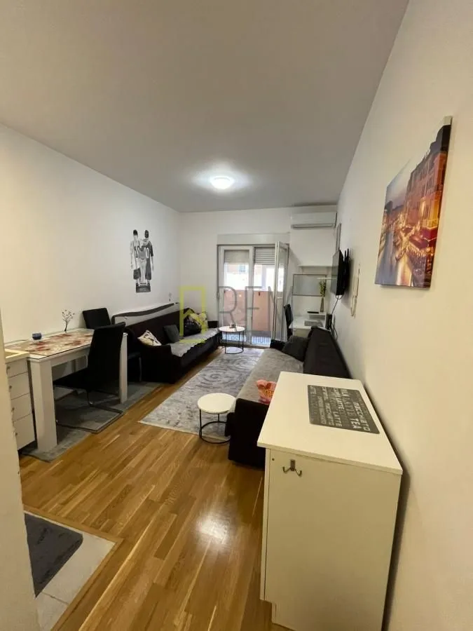 Rent, studio apartment, 26m², Podgorica, Crna Gora