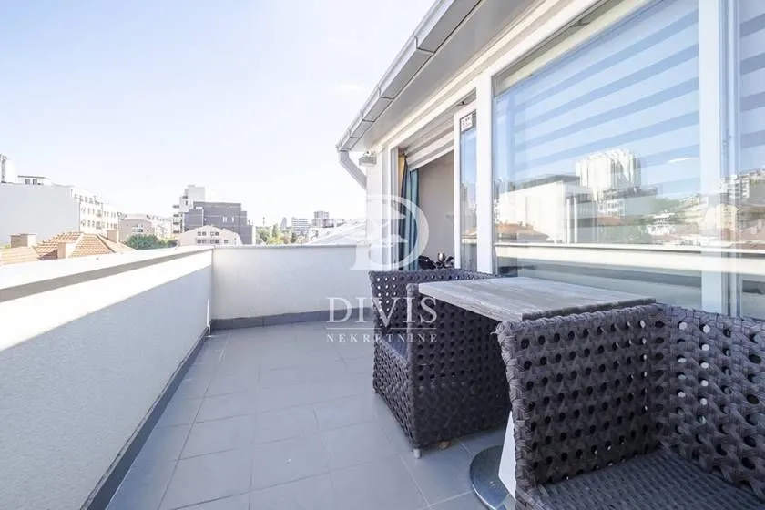 Sale, three bedroom apartment, 83m², Južni Bulevar, Vračar Sve Podlokacije