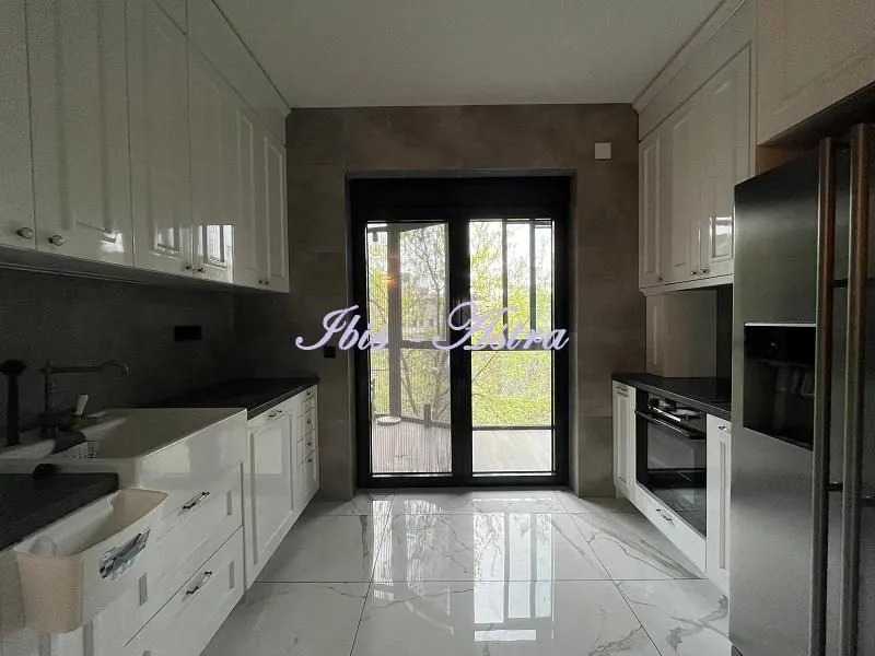 Rent, apartment, 120m², Kalenić Pijaca, Vračar Sve Podlokacije