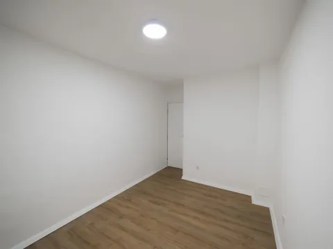 Prodaja, dvosoban stan, 62m², Stari Aerodrom, Podgorica - image 14