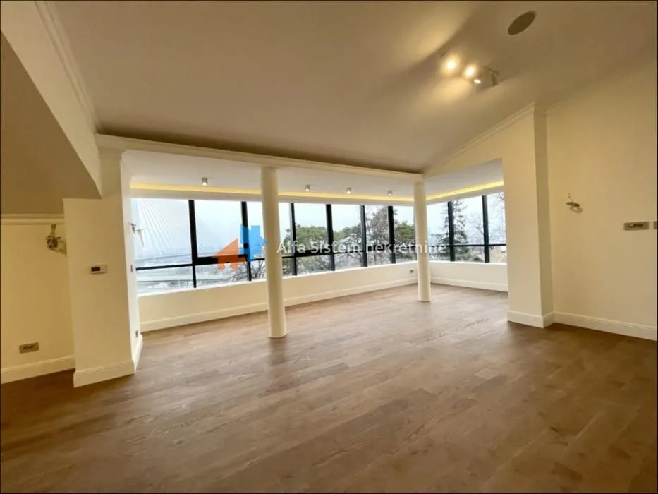 Rent, four bedroom apartment, 174m², Savski Venac, Beograd