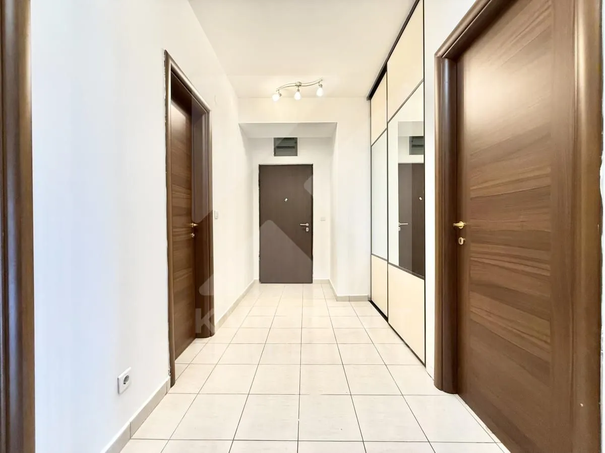 Izdavanje, trosoban stan, 109m², City Kvart, Podgorica