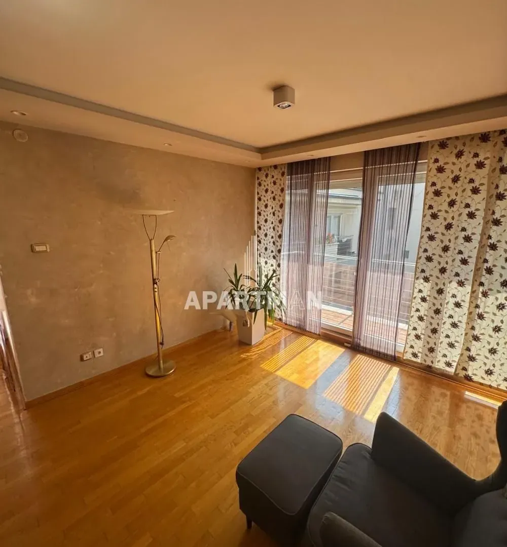Rent, three bedroom apartment, 113m², Vračar Hram, Vračar Sve Podlokacije