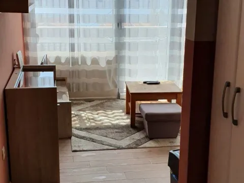 Izdavanje, jednosoban stan, 50m², Kumbor, Herceg Novi - image 3