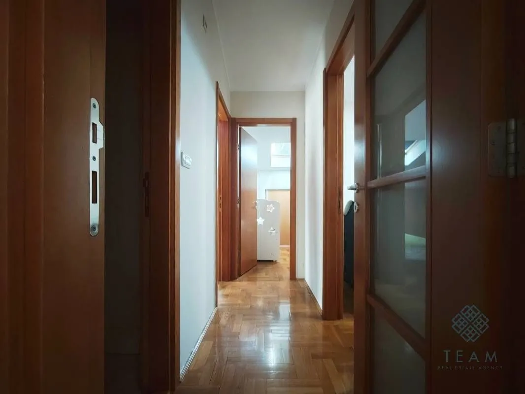 Prodaja, trosoban stan, 92m², Autobuska stanica, Podgorica