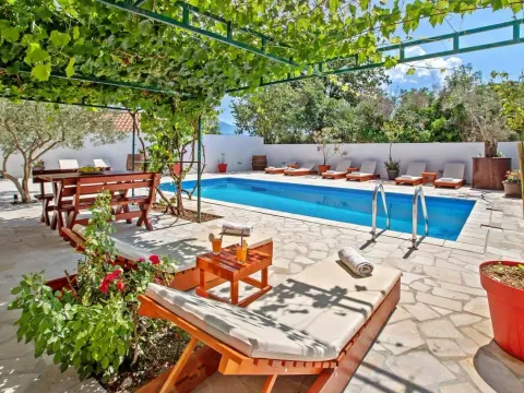 Rent, house, 110m², Tivat, Crna Gora - image 21