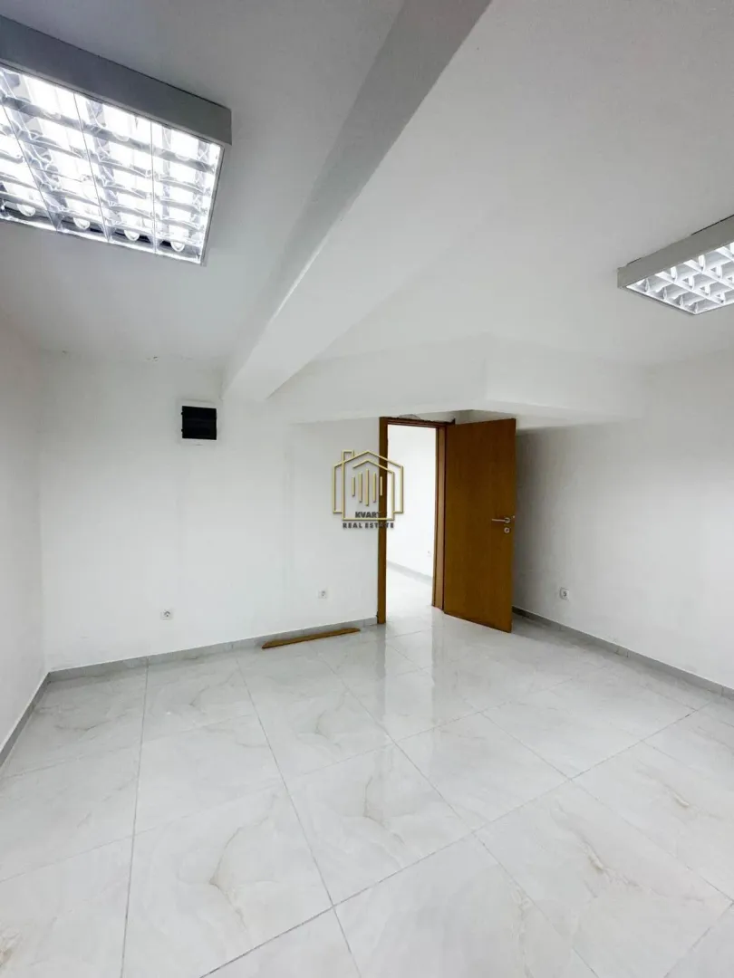 Sale, office space, 64m², Lepa Kata, Podgorica