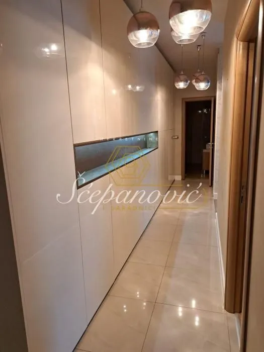 Prodaja, trosoban stan, 87m², Nova Detelinara, Novi Sad Sve Podlokacije