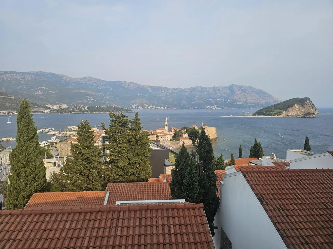 Rent, one bedroom apartment, 45m², Gospoština, Budva