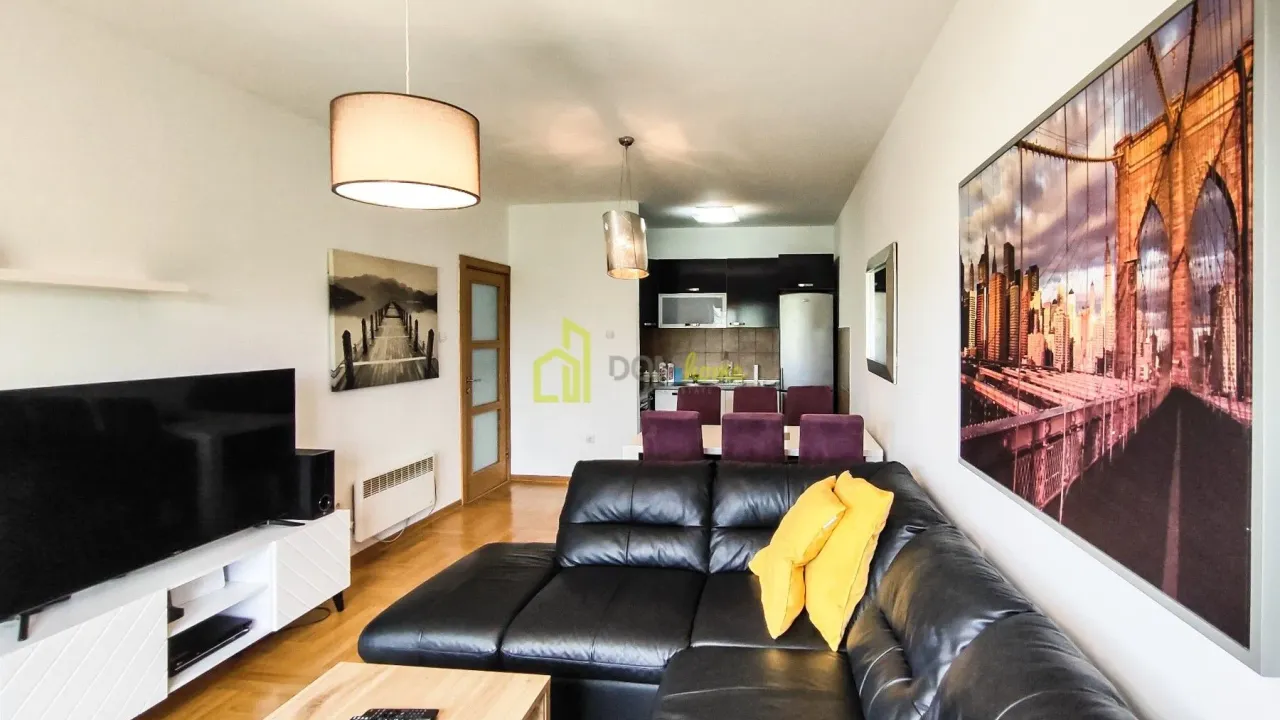 Izdavanje, dvosoban stan, 65m², Krivi Most, Podgorica