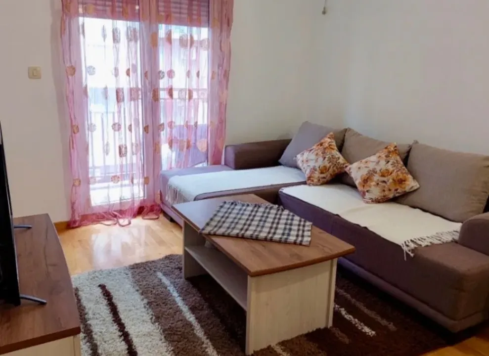 Izdavanje, jednosoban stan, 40m², Zabjelo, Podgorica