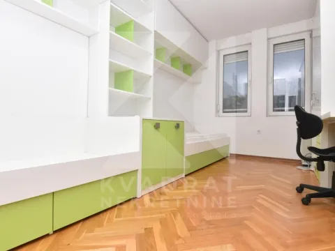 Rent, two bedroom apartment, 76m², Blok 6, Podgorica - image 12