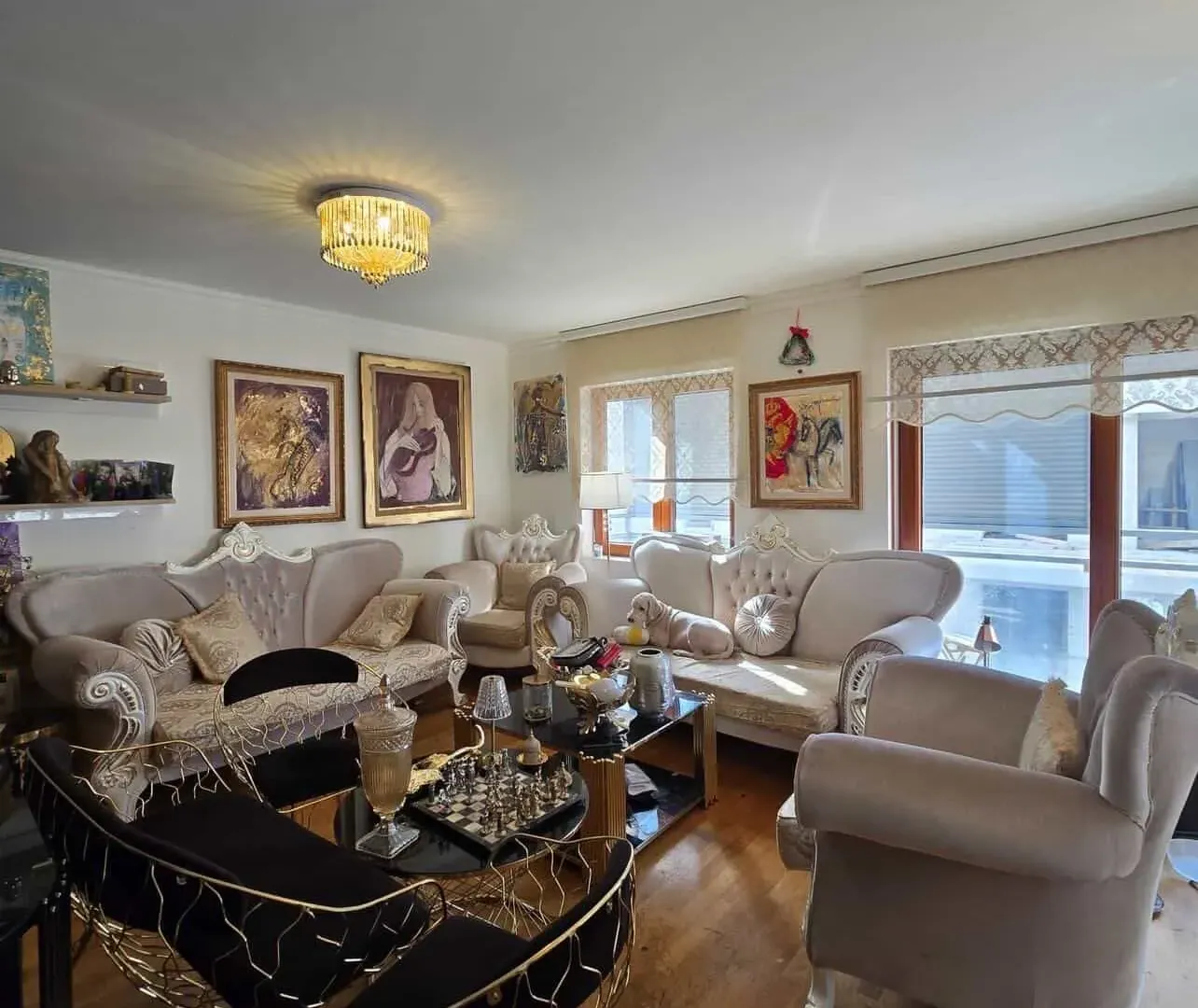 Prodaja, trosoban stan, 130m², Tološka šuma, Podgorica