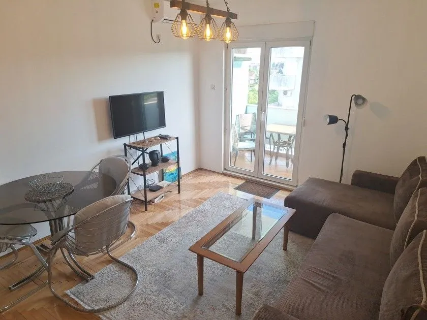 Izdavanje, stan, 45m², Podgorica, Crna Gora