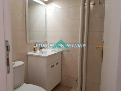 Sale, three bedroom apartment, 85m², Kalenić Pijaca, Vračar Sve Podlokacije - image 16
