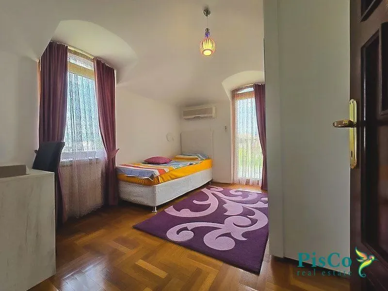 Izdavanje, kuća, 280m², Zabjelo, Podgorica