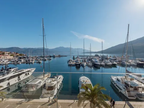 Prodaja, dvosoban stan, 166m², Portonovi, Herceg Novi - image 2