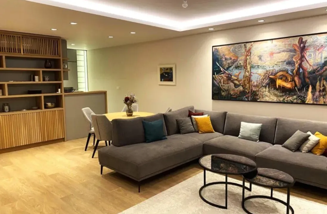 Izdavanje, dvosoban stan, 120m², Centar, Podgorica