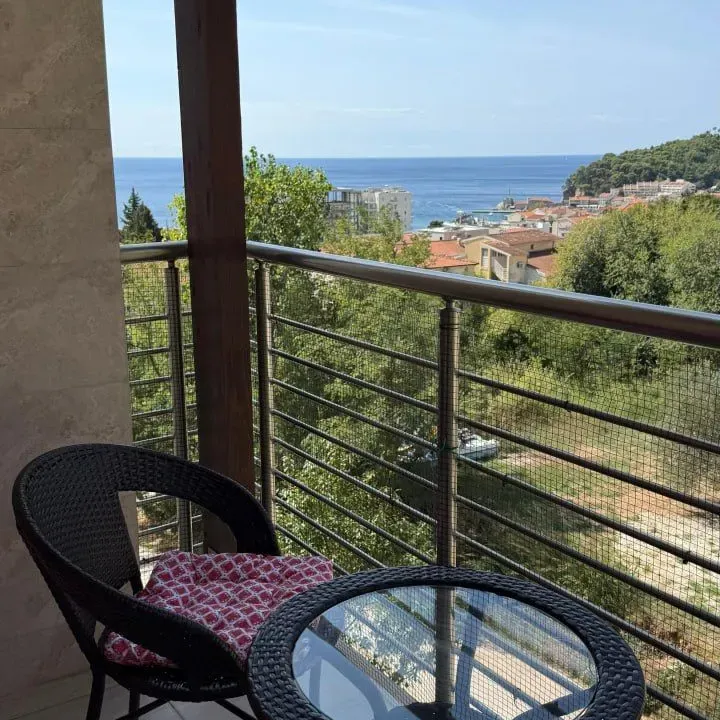 Sale, two bedroom apartment, 61m², Petrovac, Budva