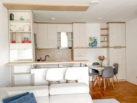 Prodaja, dvosoban stan, 56m², City Kvart, Podgorica - image 7