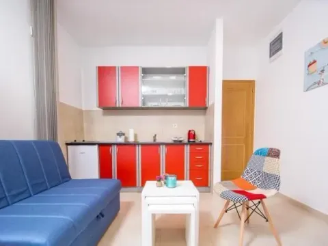 Izdavanje, poslovni prostor, 21m², Rozino, Budva - image 2