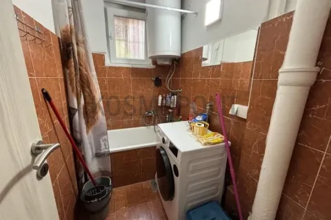 Kupatilo sa kadom, veš mašinom i bojlerom. - image 7