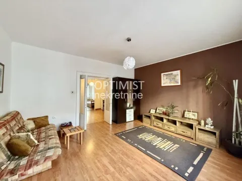 Izdavanje, jednosoban stan, 50m², Vračar Centar, Vračar Sve Podlokacije - image 1