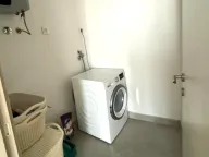 Izdavanje, dvosoban stan, 159m², Kod Capital Plaze, Podgorica - image 4