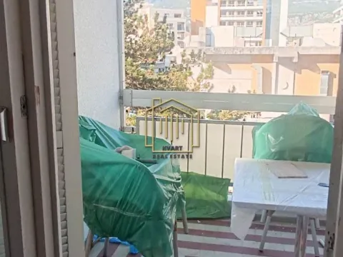 Izdavanje, jednosoban stan, 51m², Centar, Budva - image 12