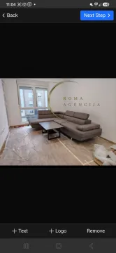 Dnevna soba sa ugaonom garniturom i zaštitnom folijom na podu. - image 3