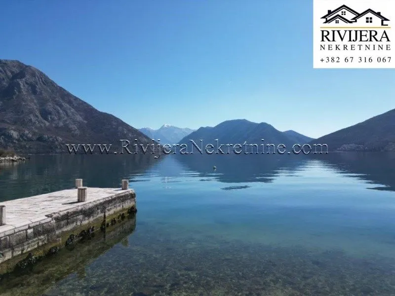 Prodaja, kuća, 405m², Strp, Kotor