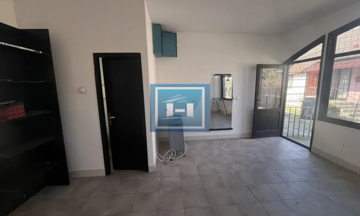 Prodaja, poslovni prostor, 24m², Centar, Jagodina