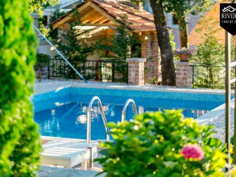 Prodaja, kuća, 380m², Podi, Herceg Novi