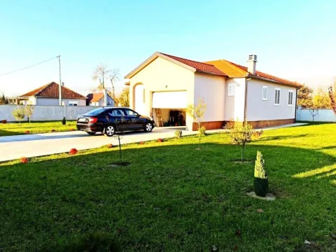 Izdavanje, kuća, 150m², Spuž, Danilovgrad - image 2